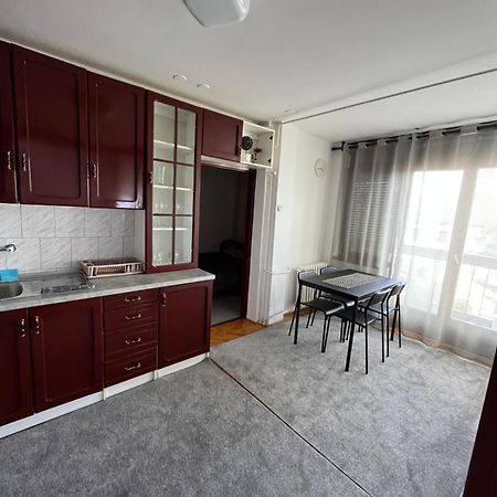 Devetka Pirot Exterior foto