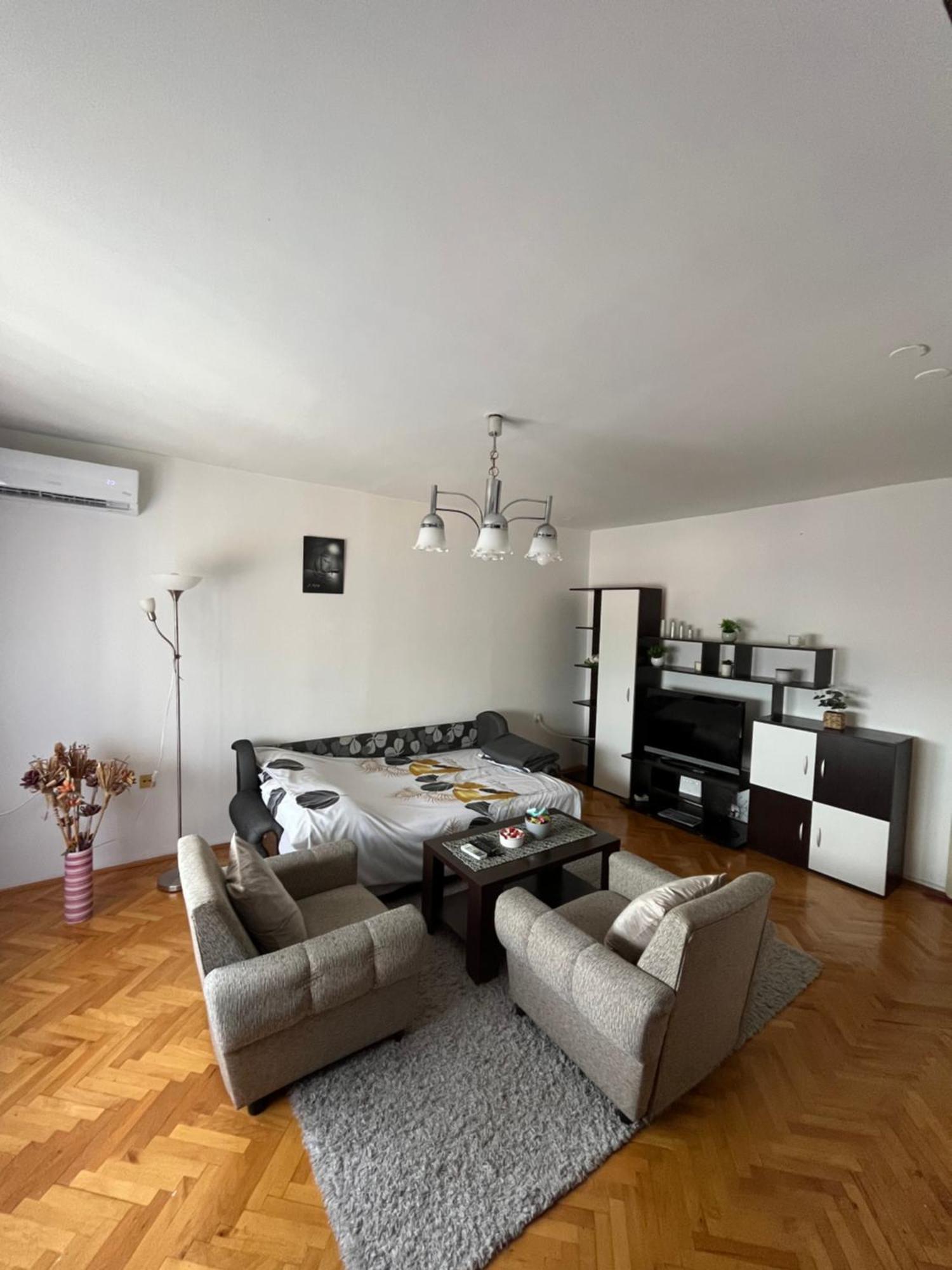 Devetka Pirot Exterior foto